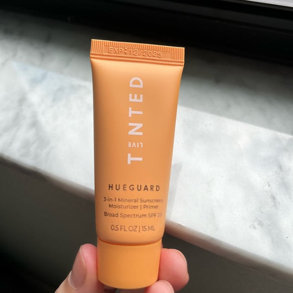 5 for $25๐ด NWT Live Tinted Hueguard 3-in-1 - Picture 2 of 4